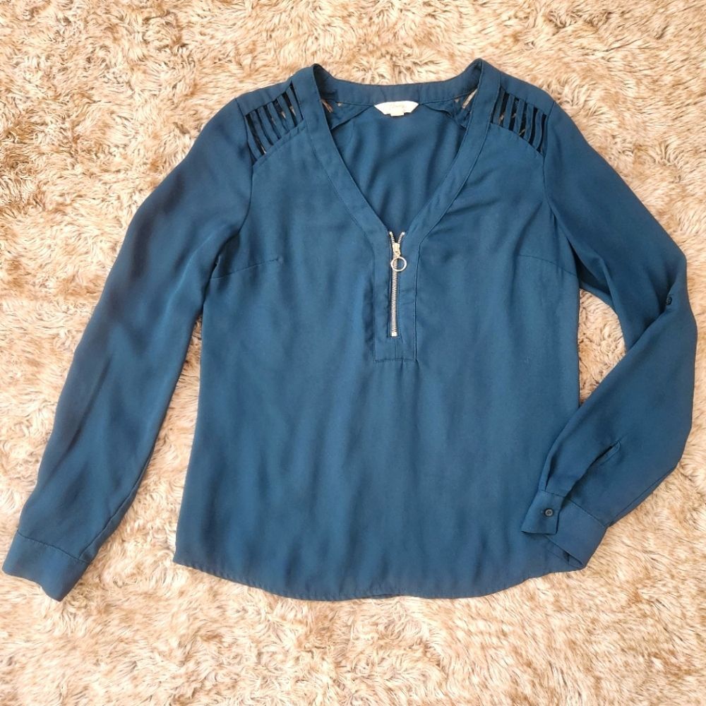 Candie's Cut-Out Shoulder V-Neck Zipper Neck Long Sleeve Blouse Size Small